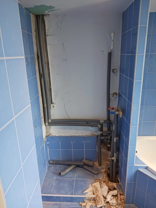 Radovesnice - Kompletní dodávka zednických a instalatérských prací výměna sprchového koutu